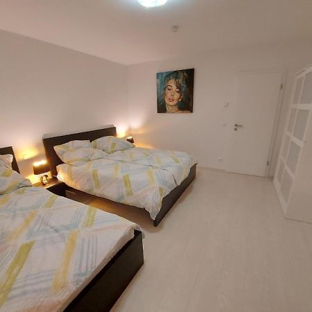 Several Different Rooms, Newly Furnished, In A New House In Vichten Экстерьер фото