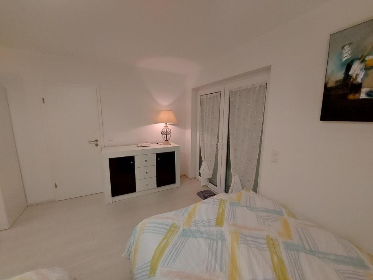 Several Different Rooms, Newly Furnished, In A New House In Vichten Экстерьер фото